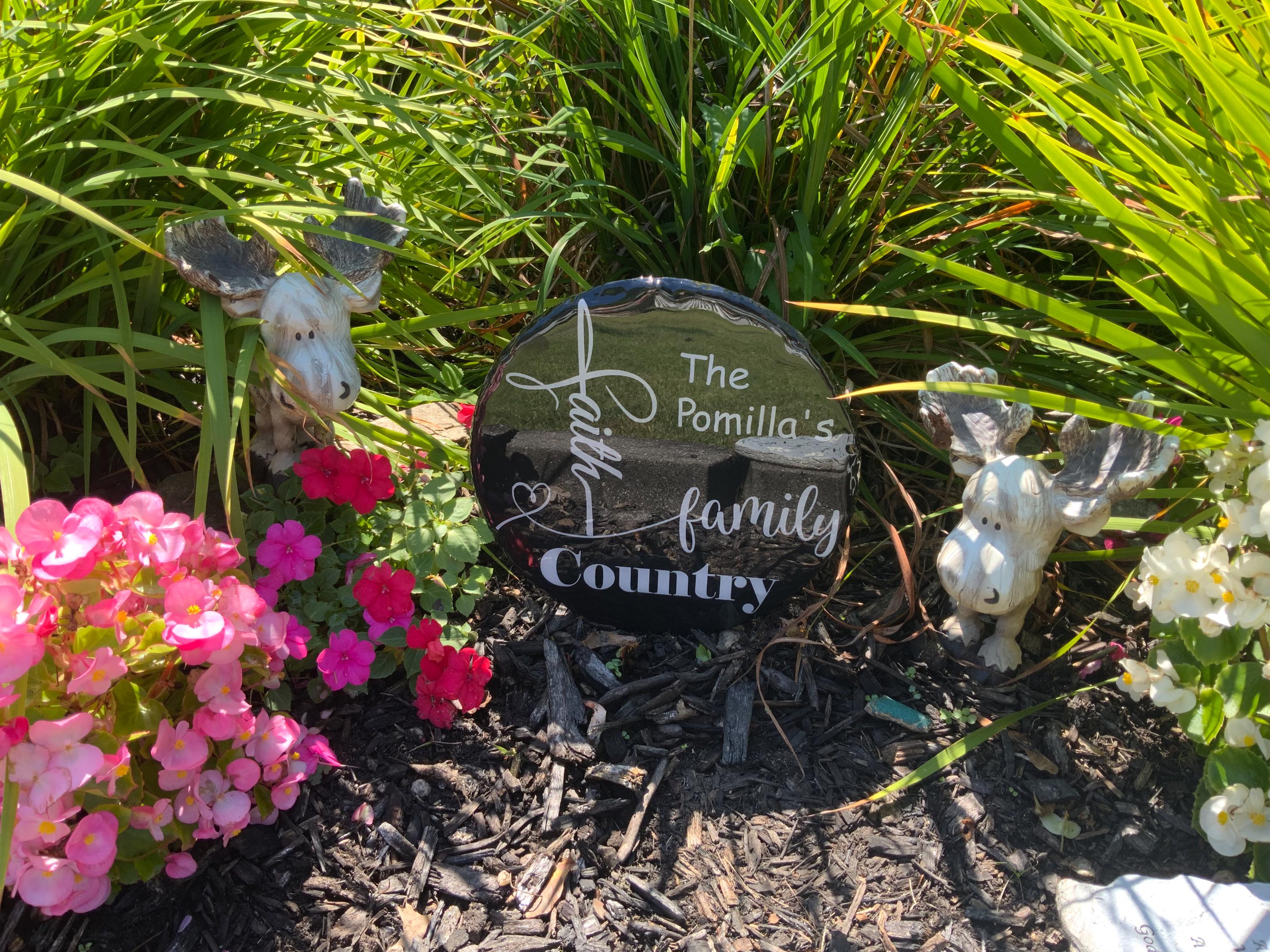 Handmade Resin Garden Stepping Stone – Decorative Outdoor Accent