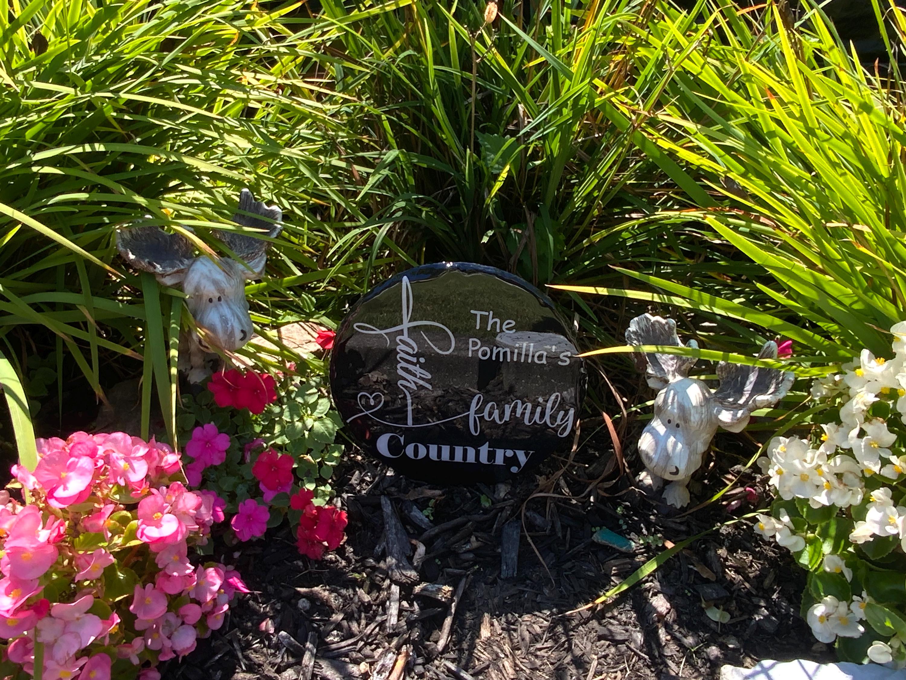 Handmade Resin Garden Stepping Stone – Decorative Outdoor Accent
