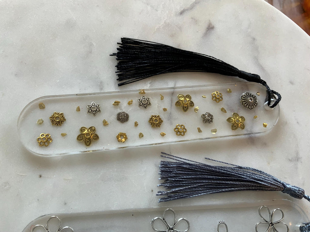 Handmade Resin Bookmark – Metallic Swirl Design