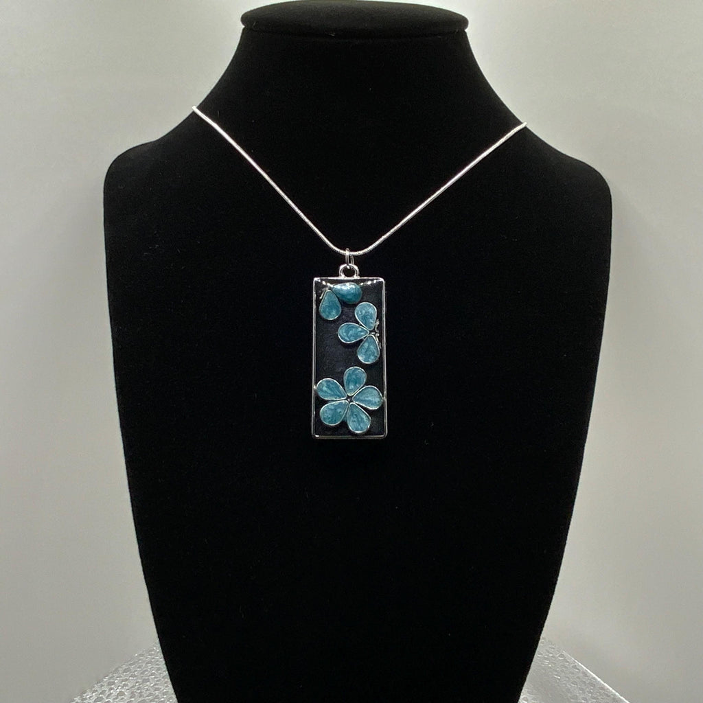 Blue Bar Daisy Pendant