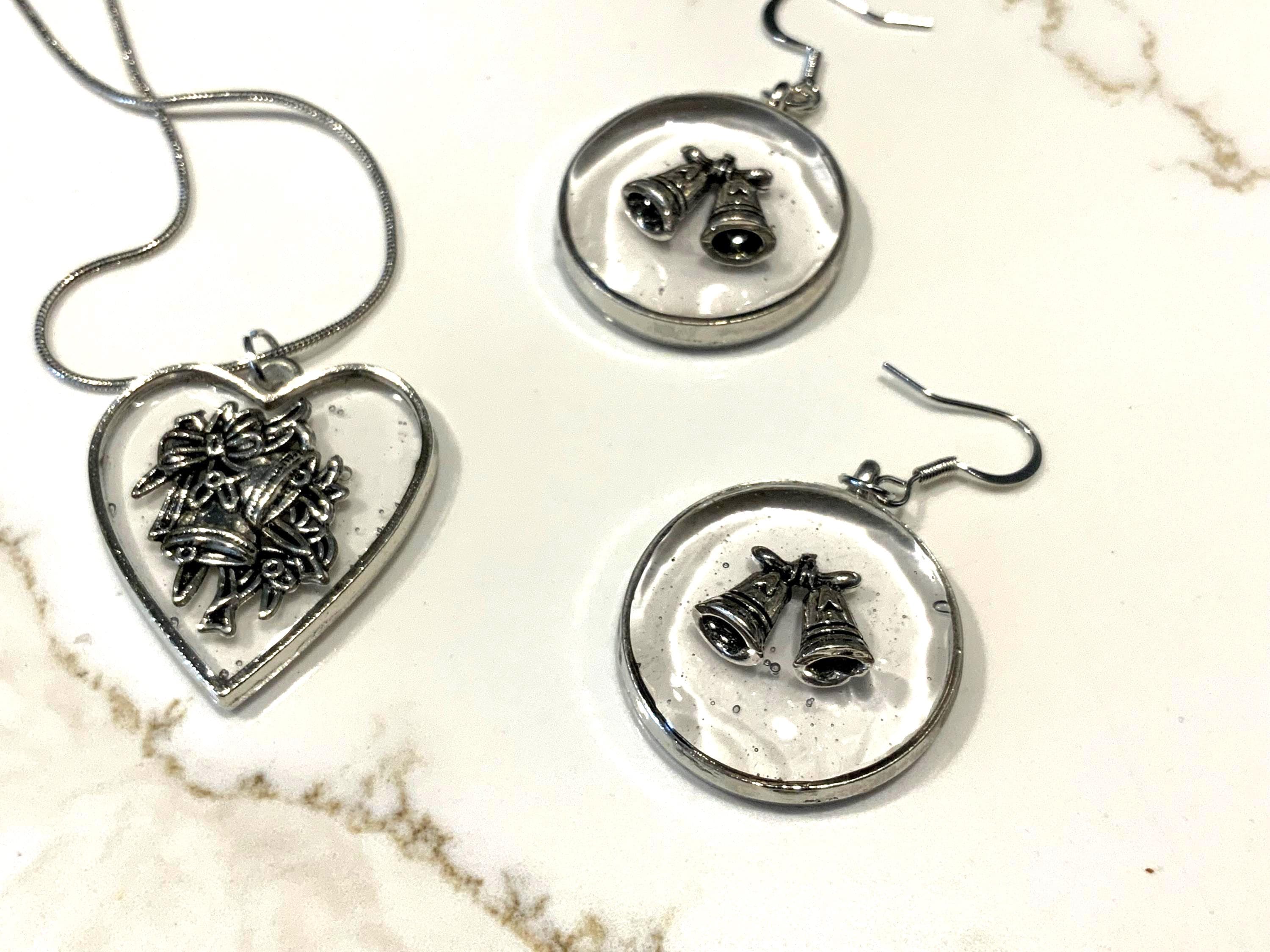 Handmade Resin Christmas Bells Pendant & Earring Set – Holiday Gift