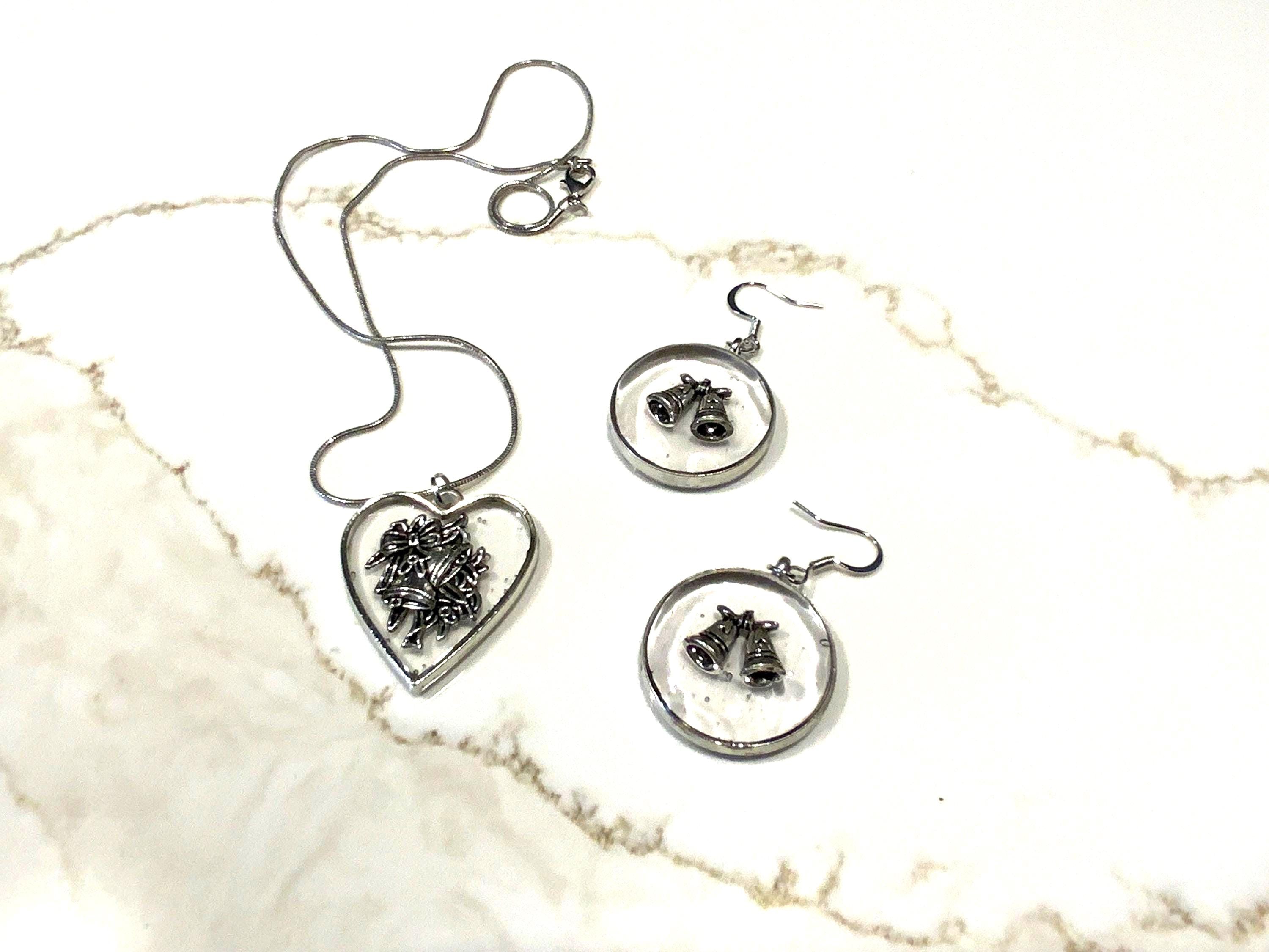 Handmade Resin Christmas Bells Pendant & Earring Set – Holiday Gift