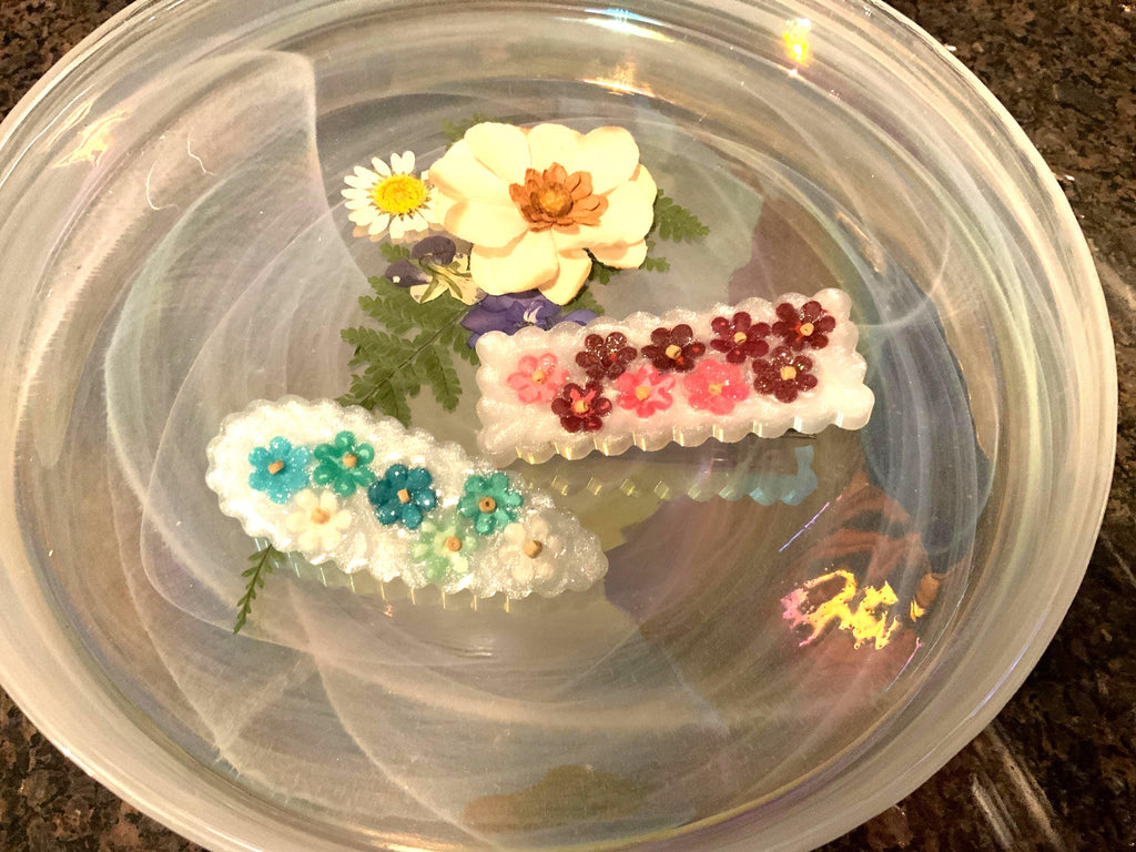 Pressed Flower Hair Clips – Handmade Resin Floral Barrettes