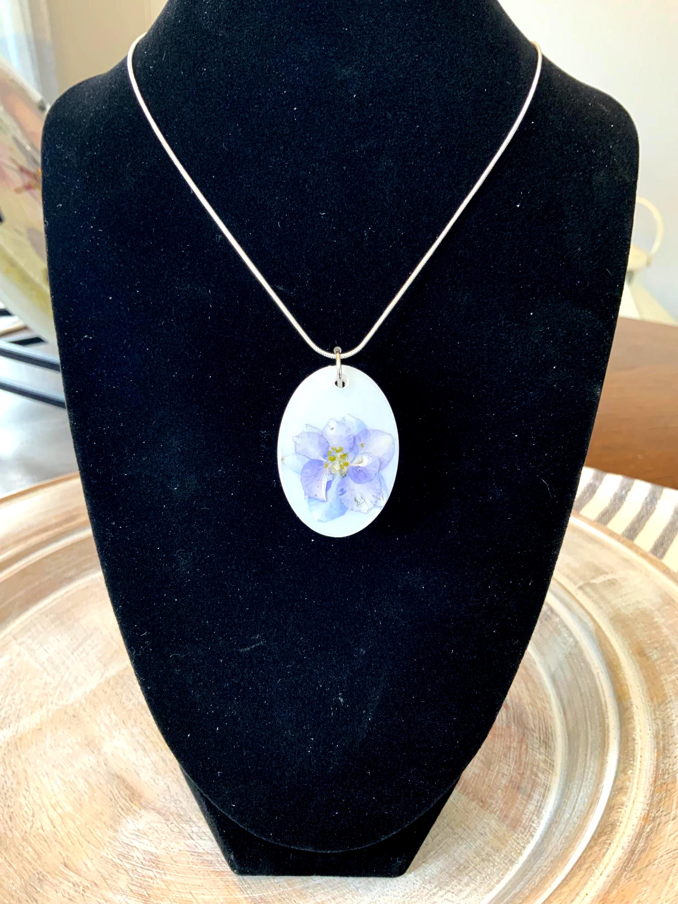 White Iris Oval Pendant Necklace – Pressed Flower Resin Jewelry