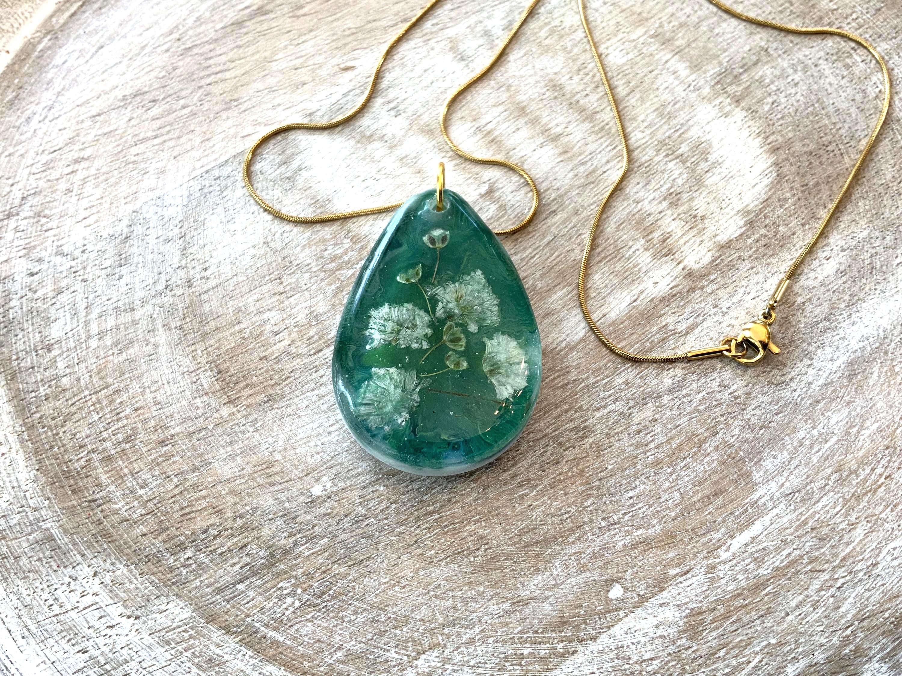 Jade Green Teardrop Pendant Necklace – Resin Flower Jewelry