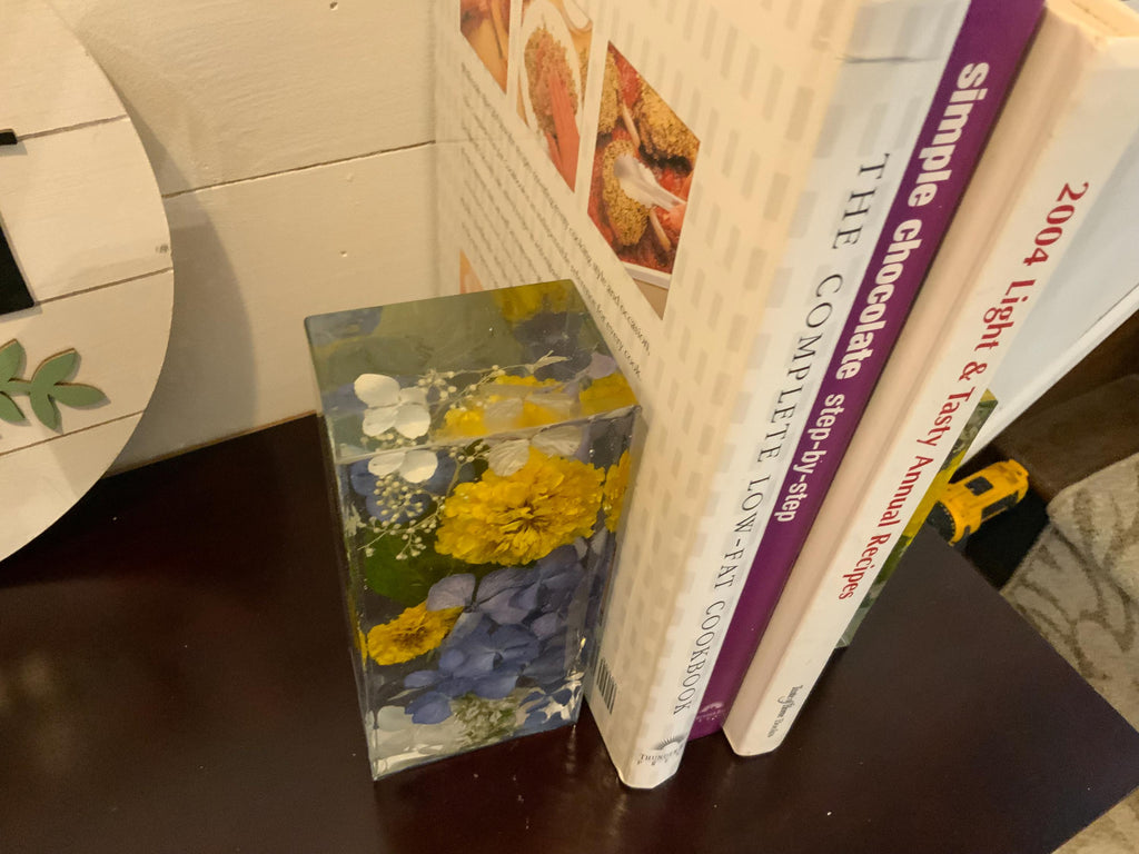 Floral Bookends: Decorative Library, Kitchen, Office Decor