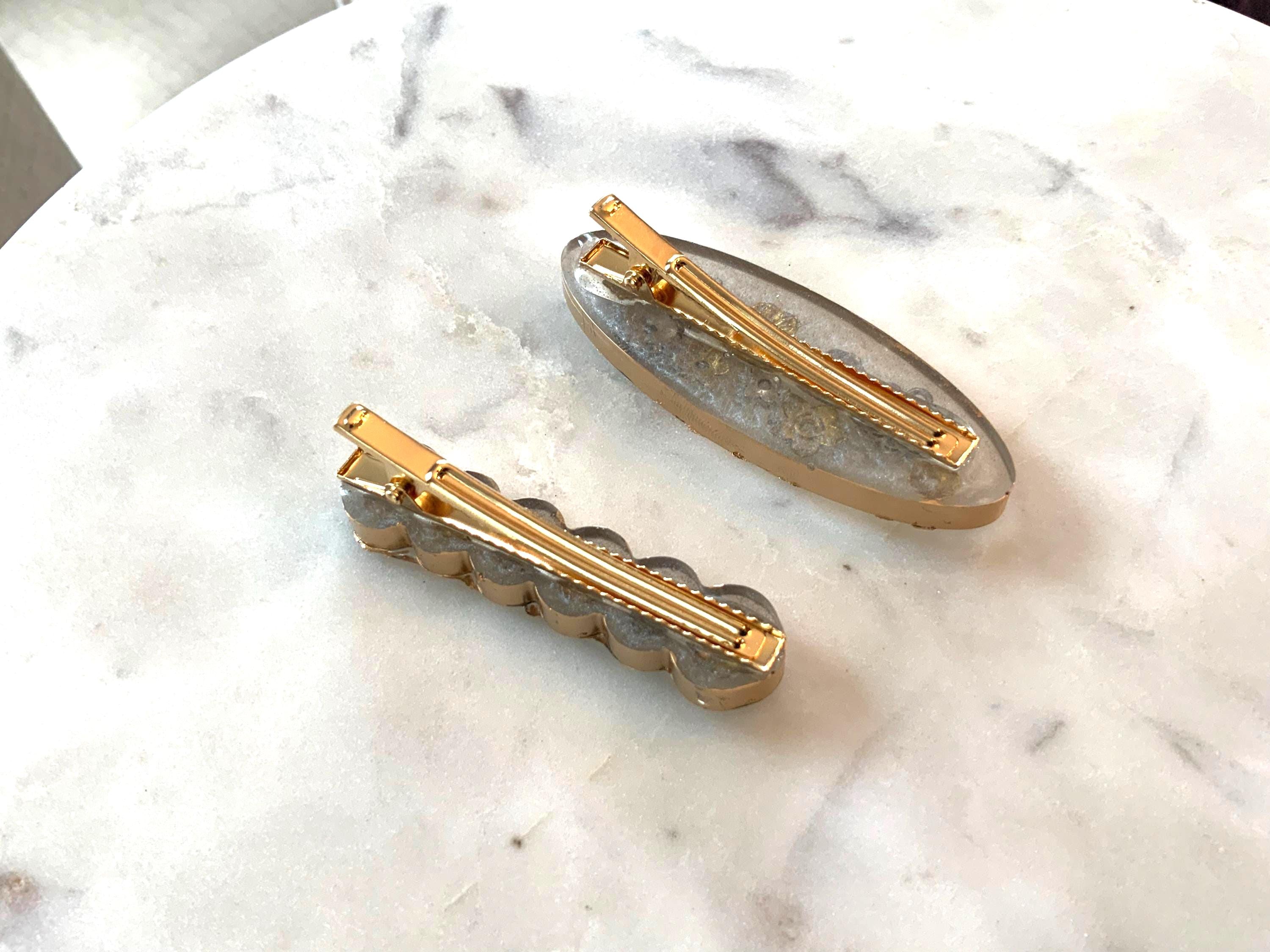 Metal Trinket Hair Clip: Bronze Edge Swirly White