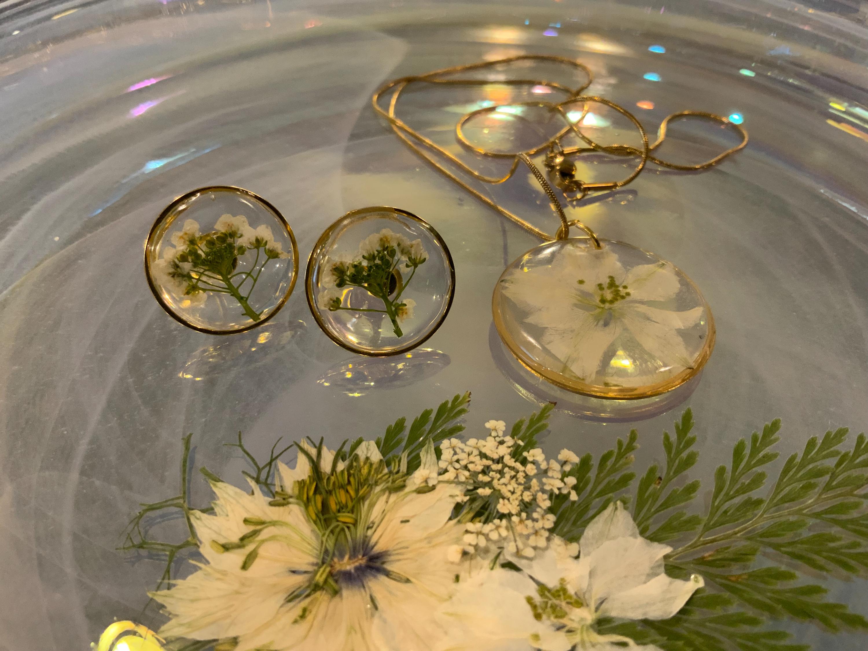 Sweet Begonia and Queens Ann’s Lace Pendant and earring set