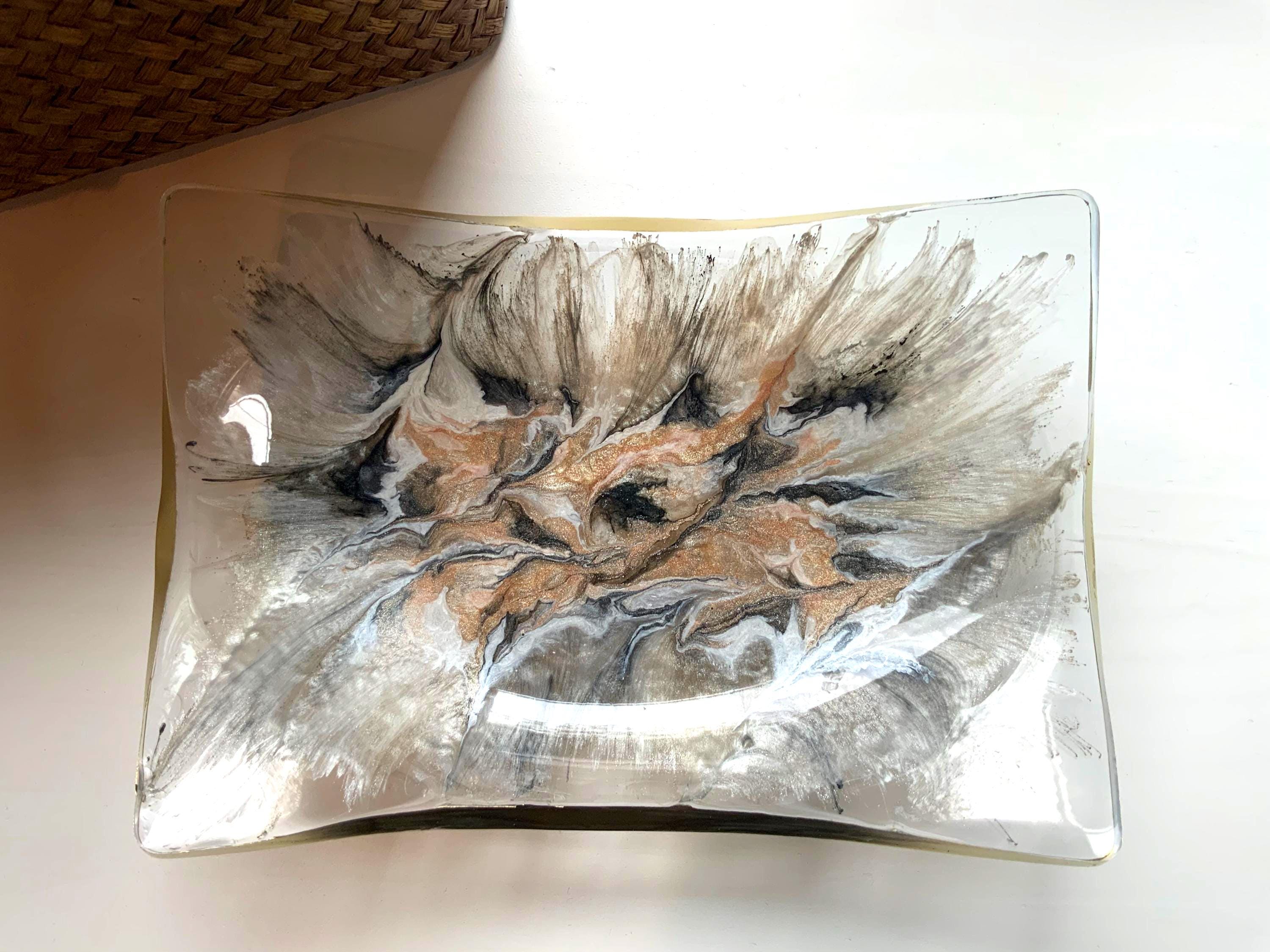 Handmade Resin Multi-Use Dish – Modern Swirl Design
