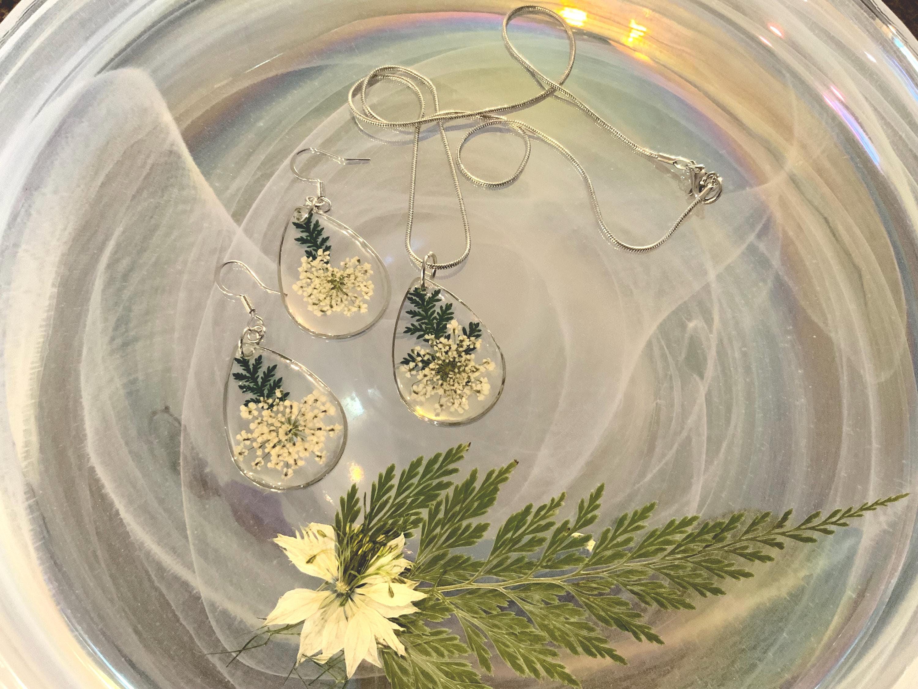 Queen Ann’s Lace Silver Tear Drop Necklace Earring Set