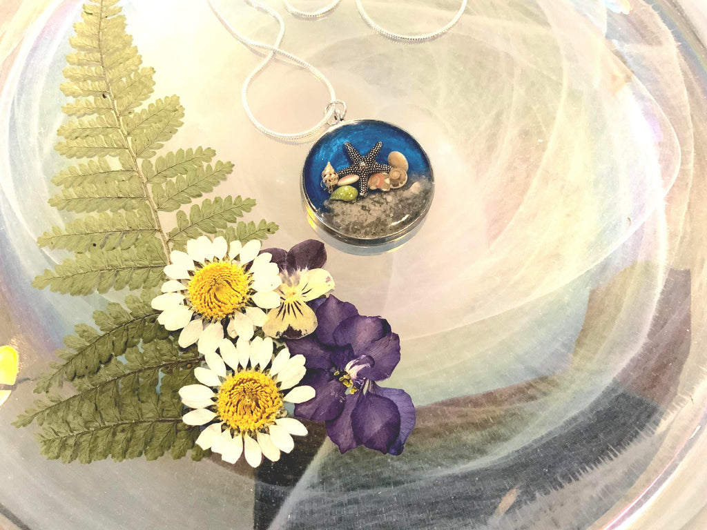 Starfish Beach Round Pendant