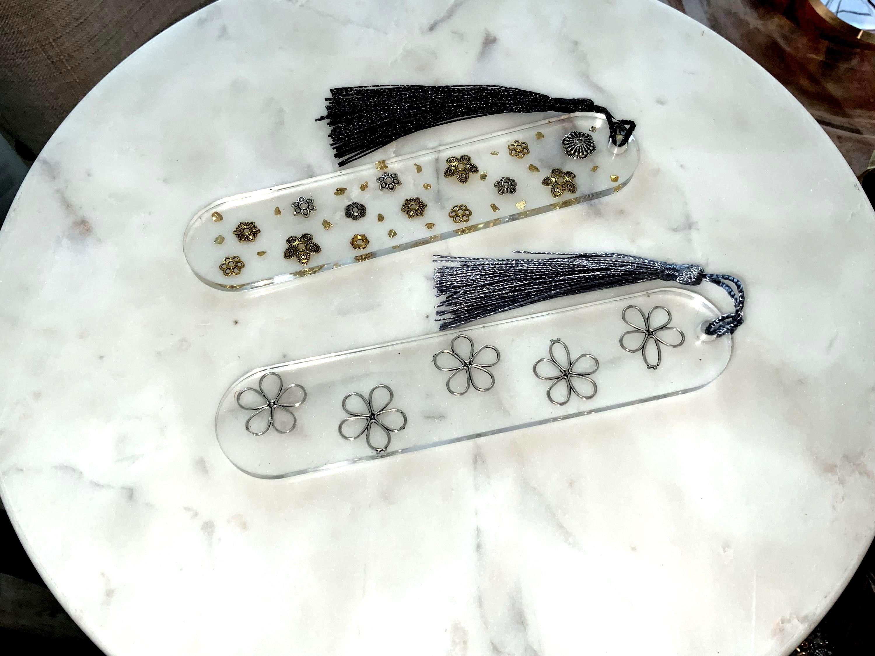 Handmade Resin Bookmark – Metallic Swirl Design