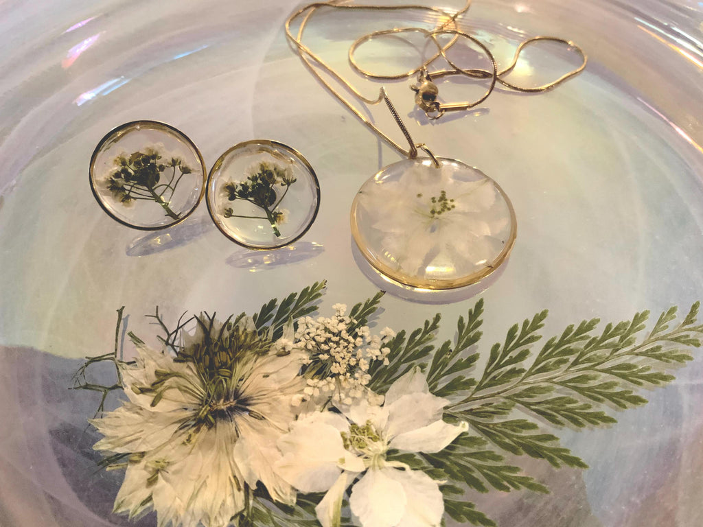 Sweet Begonia and Queens Ann’s Lace Pendant and earring set
