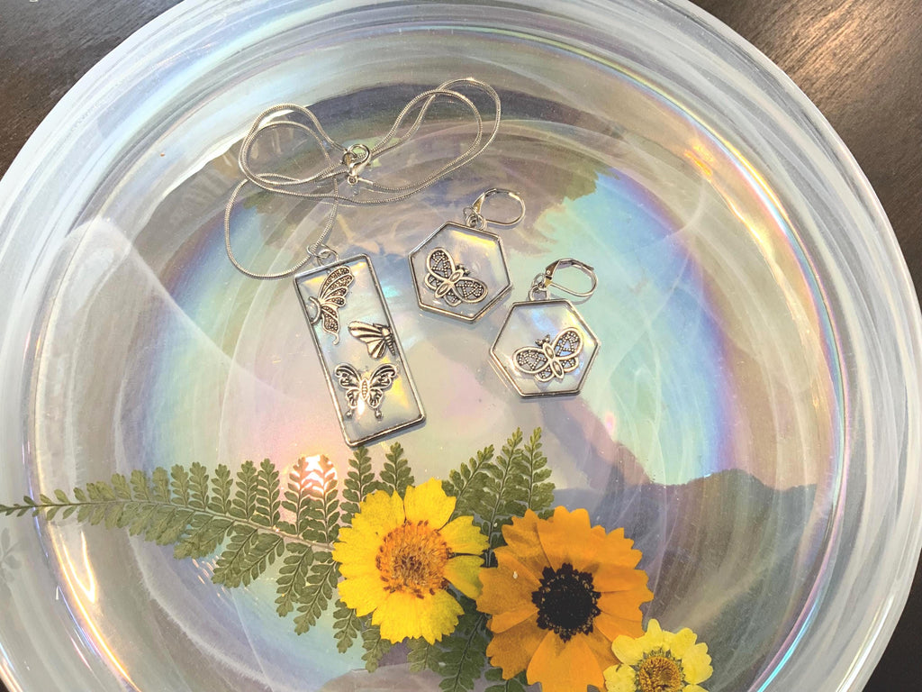 Butterfly Garden Jewelry Set: Stainless Steel Necklace & Earrings