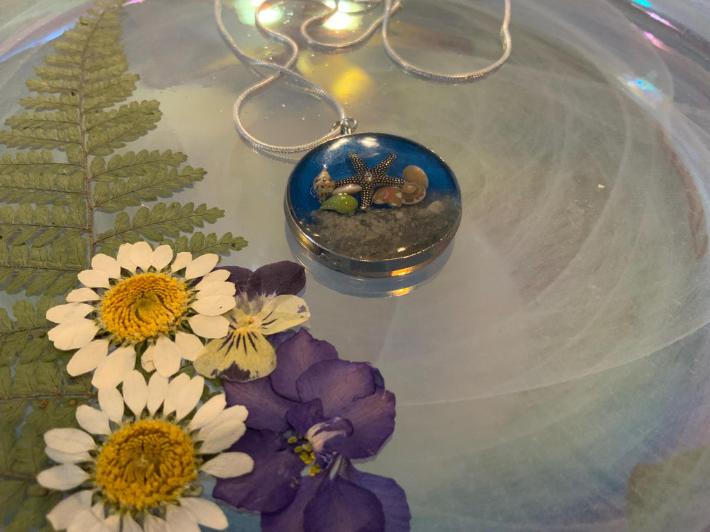 Starfish Beach Round Pendant