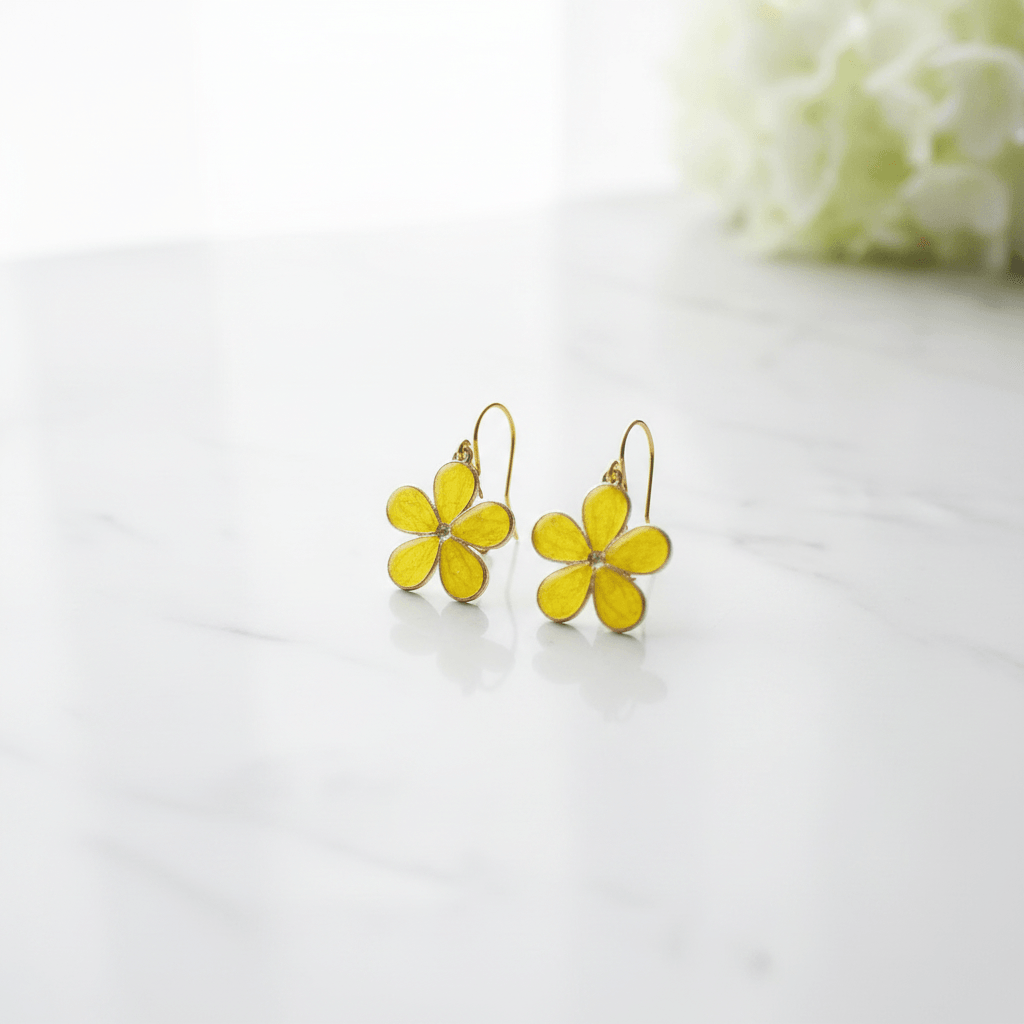 Daisy Resin Drop Earrings – Handmade Floral Dangles - The Glossy Gift Shop