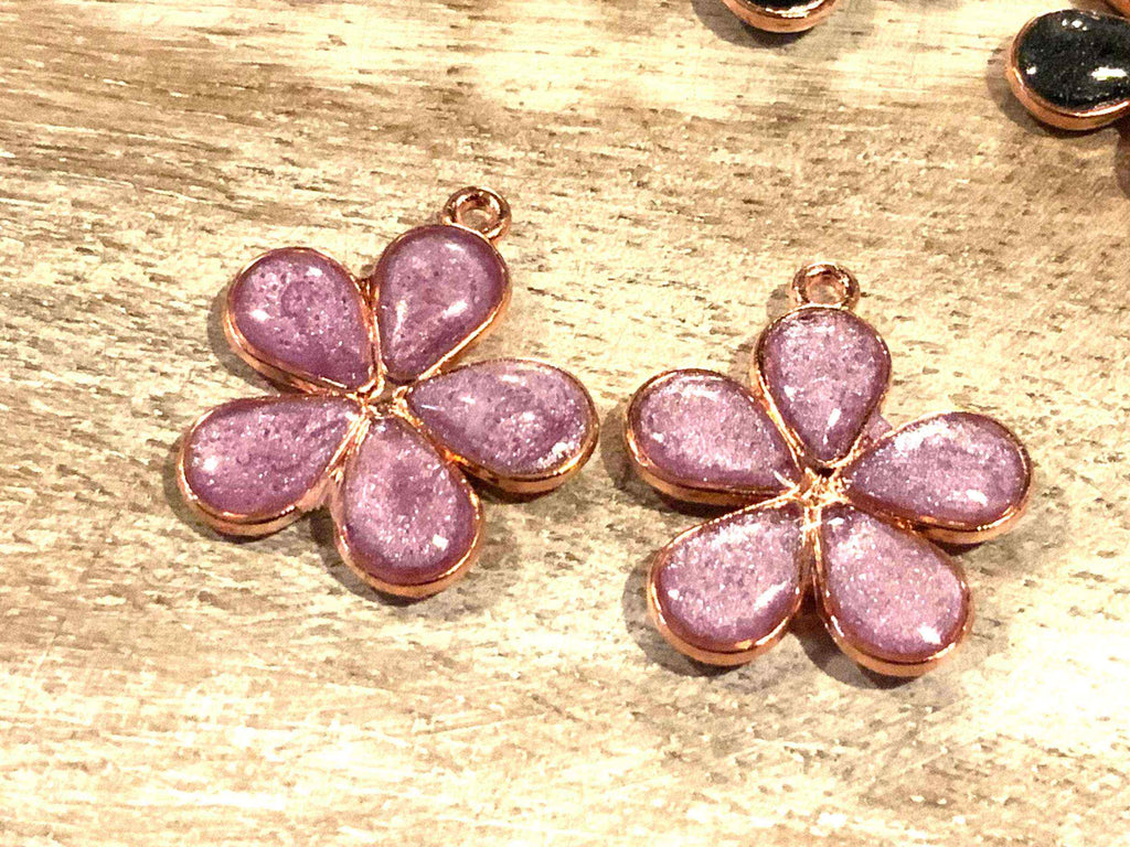 Daisy Resin Drop Earrings – Handmade Floral Dangles - The Glossy Gift Shop