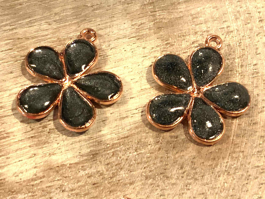 Daisy Resin Drop Earrings – Handmade Floral Dangles - The Glossy Gift Shop