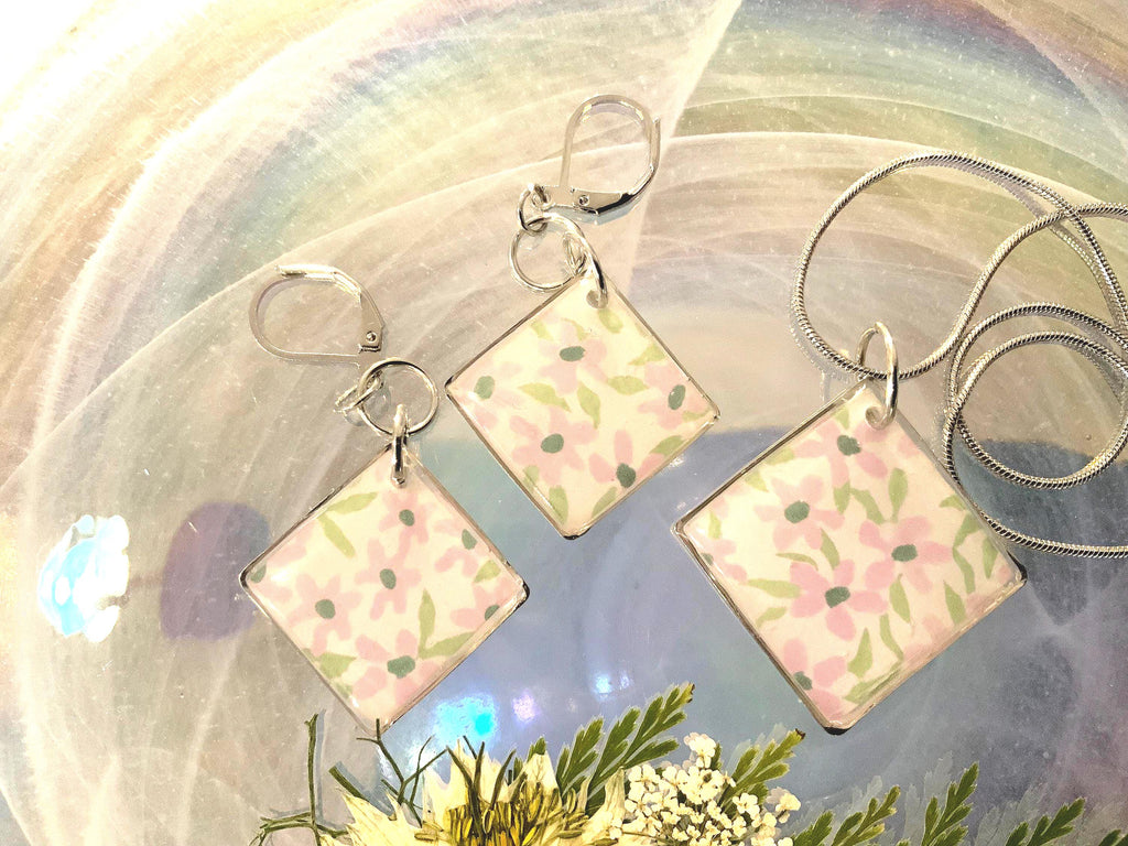 Pink Daisy Pendant and Earring Set