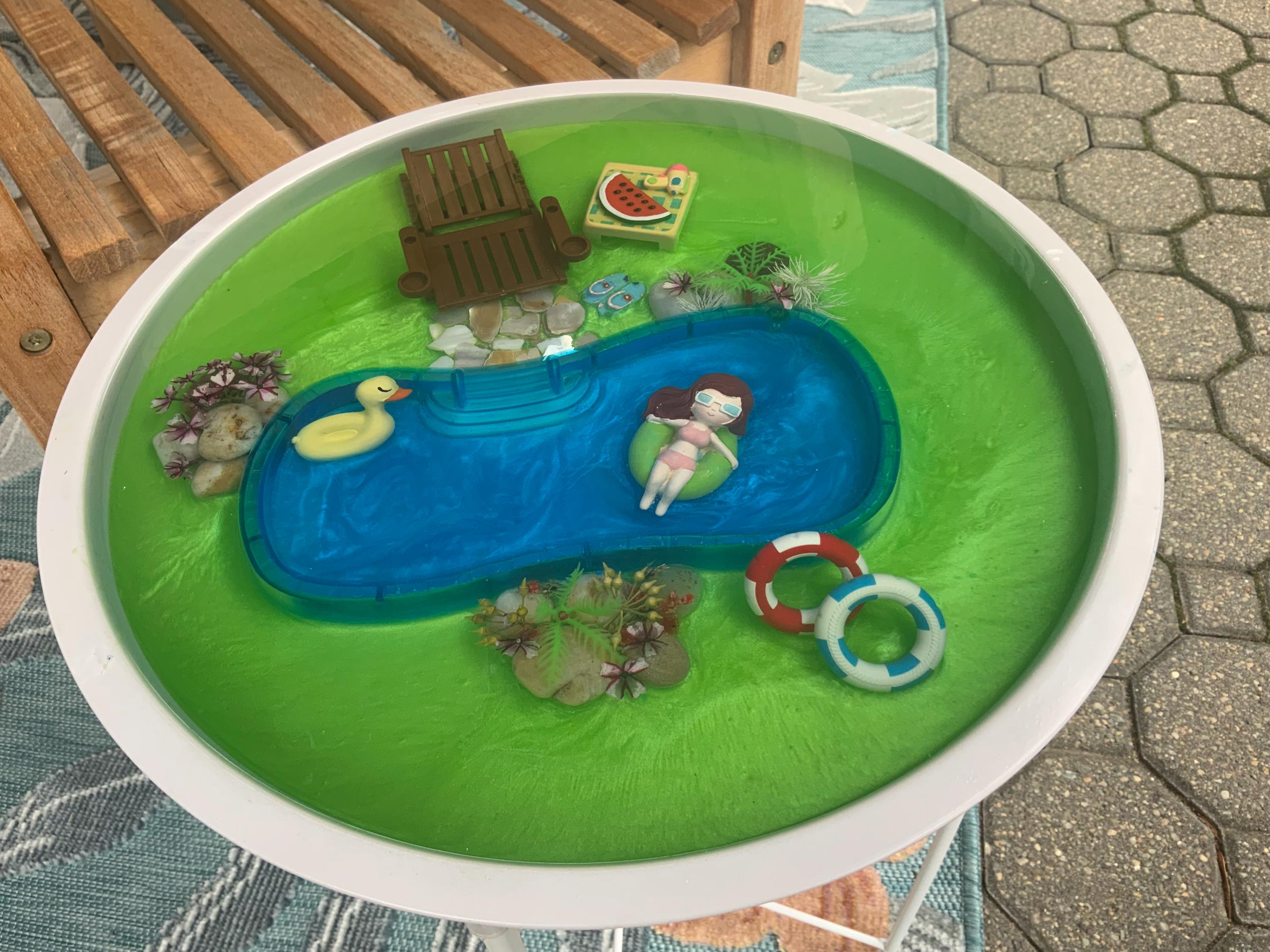 Sunbathing Side Table