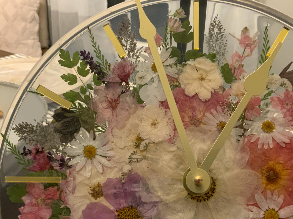 Pressed Flower Wall Clock – Real Flowers Gold Accents 12 Inch Resin