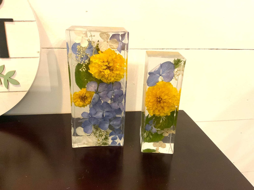 Floral Resin Bookends – Handmade Decorative Bookshelf Pair - The Glossy Gift Shop