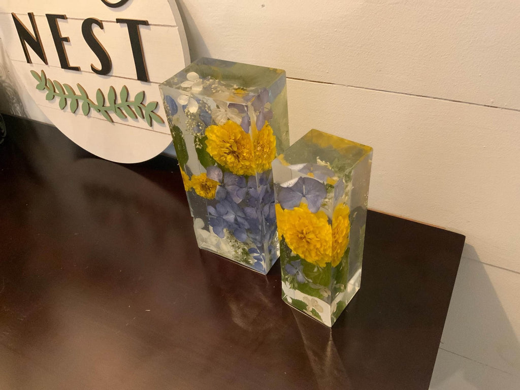 Floral Resin Bookends – Handmade Decorative Bookshelf Pair - The Glossy Gift Shop