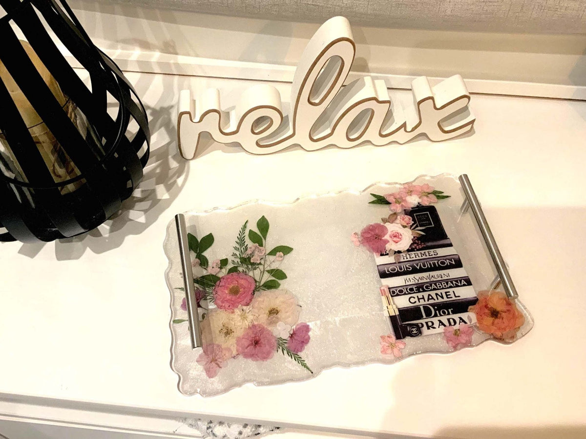 Floral Resin Vanity Tray – Handmade Jewelry & Perfume Organizer - The Glossy Gift Shop