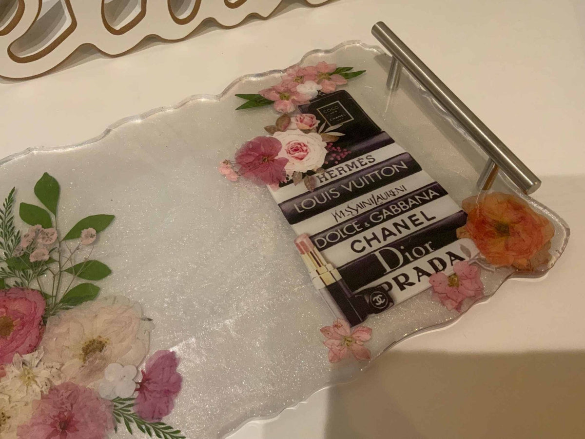 Floral Resin Vanity Tray – Handmade Jewelry & Perfume Organizer - The Glossy Gift Shop