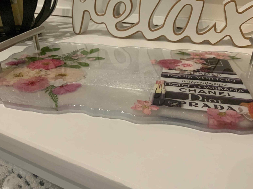 Floral Resin Vanity Tray – Handmade Jewelry & Perfume Organizer - The Glossy Gift Shop