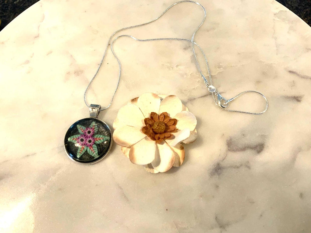 Little Hawaiian Touch Resin Necklace – Tropical Floral Pendant - The Glossy Gift Shop