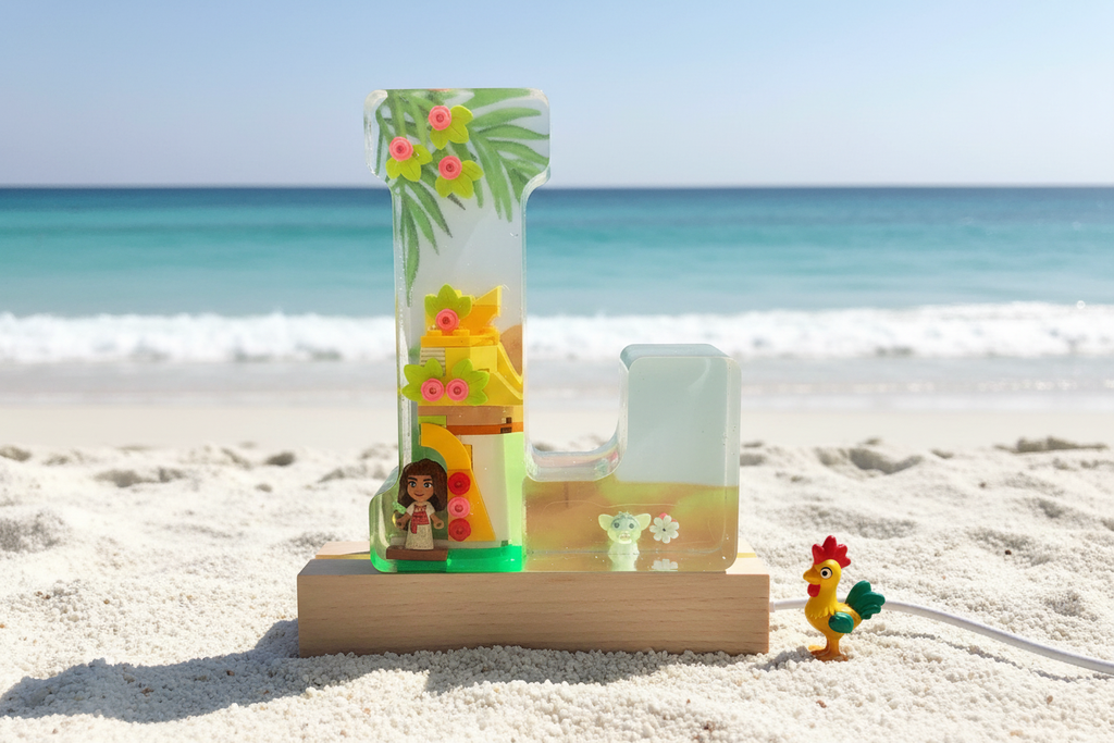Moana Lighted Letter - Beach with Hei Hei