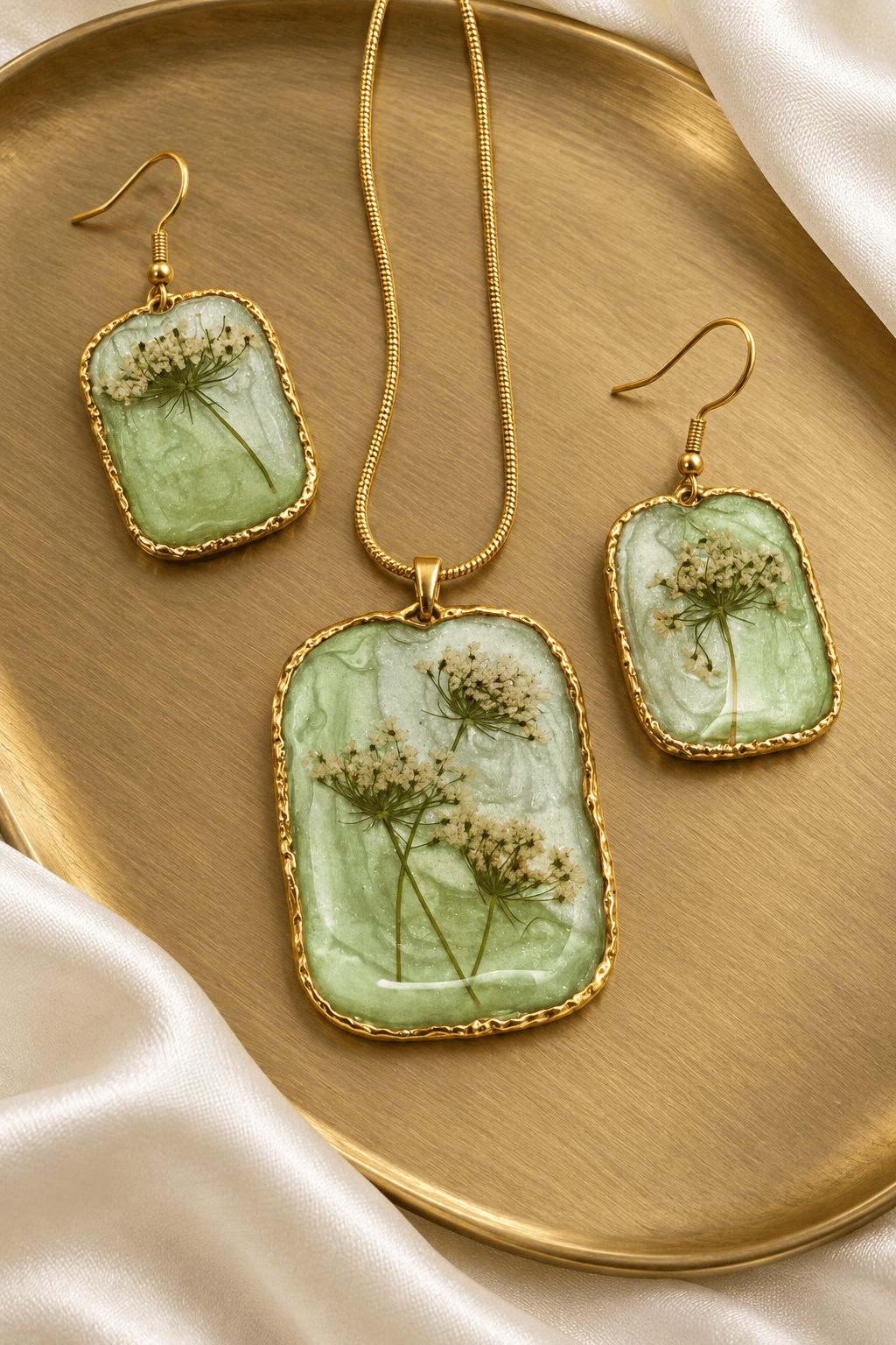 Organic Bloom Meadow Haze Necklace & Earring Set - The Glossy Gift Shop