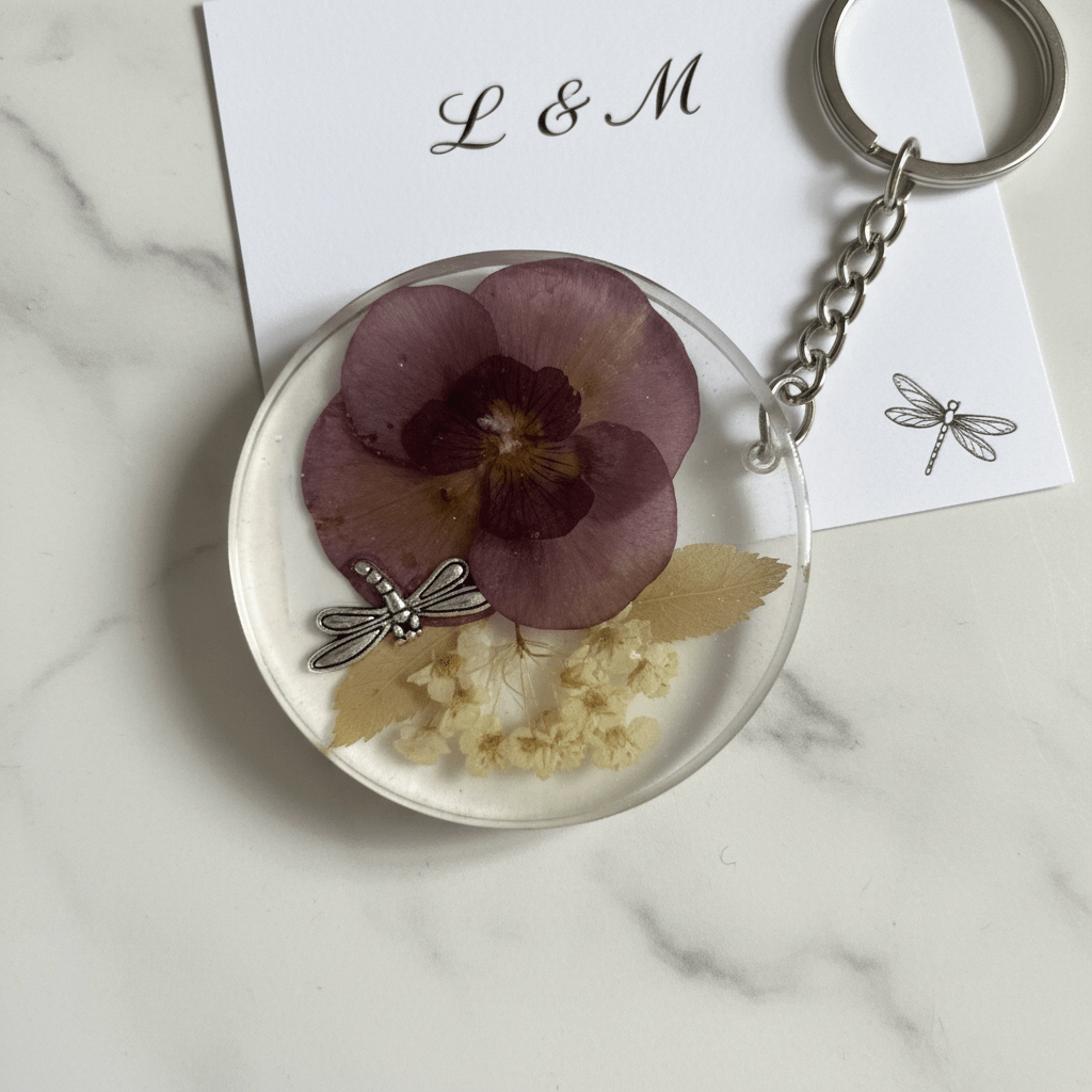 Personalized Resin Guest Favor Keychains – Wedding & Event Gifts - The Glossy Gift Shop
