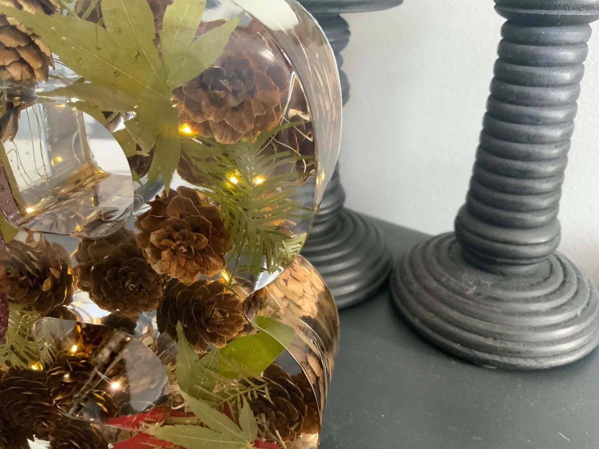 Pinecone & Leaves Resin Lighted Letter – Nature-Inspired Night Light - The Glossy Gift Shop