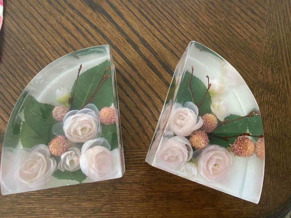 Pink Rose Resin Bookends – Handmade Floral Bookshelf Decor - The Glossy Gift Shop