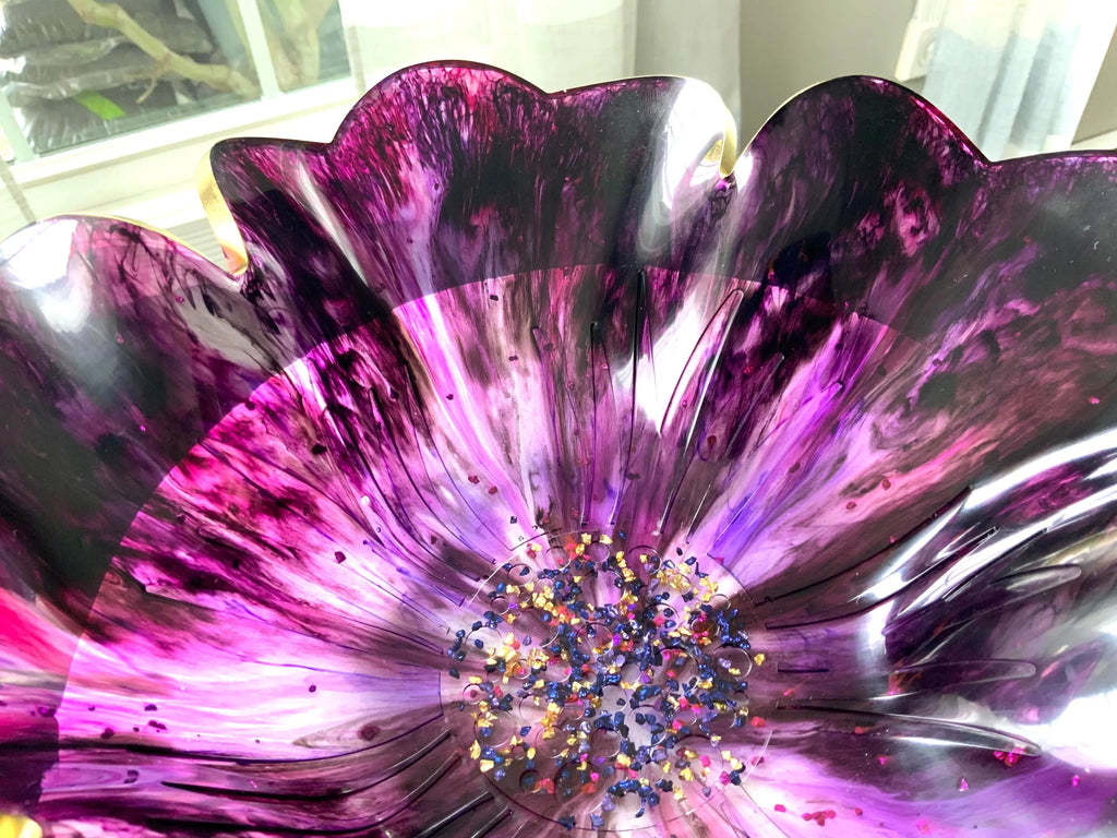 Amethyst Bowl: Gold Rim Decorative Centerpiece