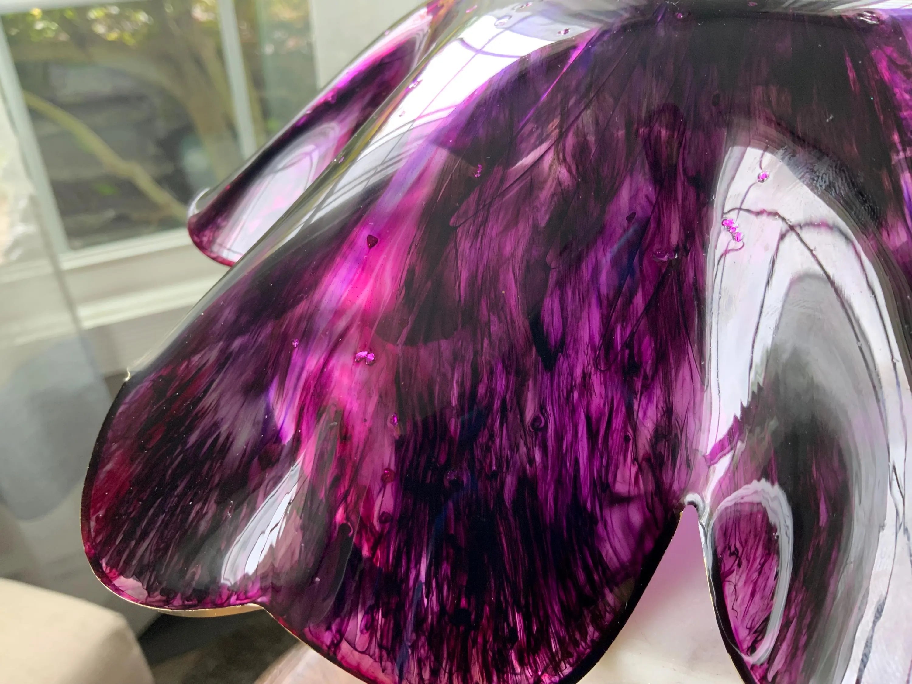 Amethyst Bowl: Gold Rim Decorative Centerpiece