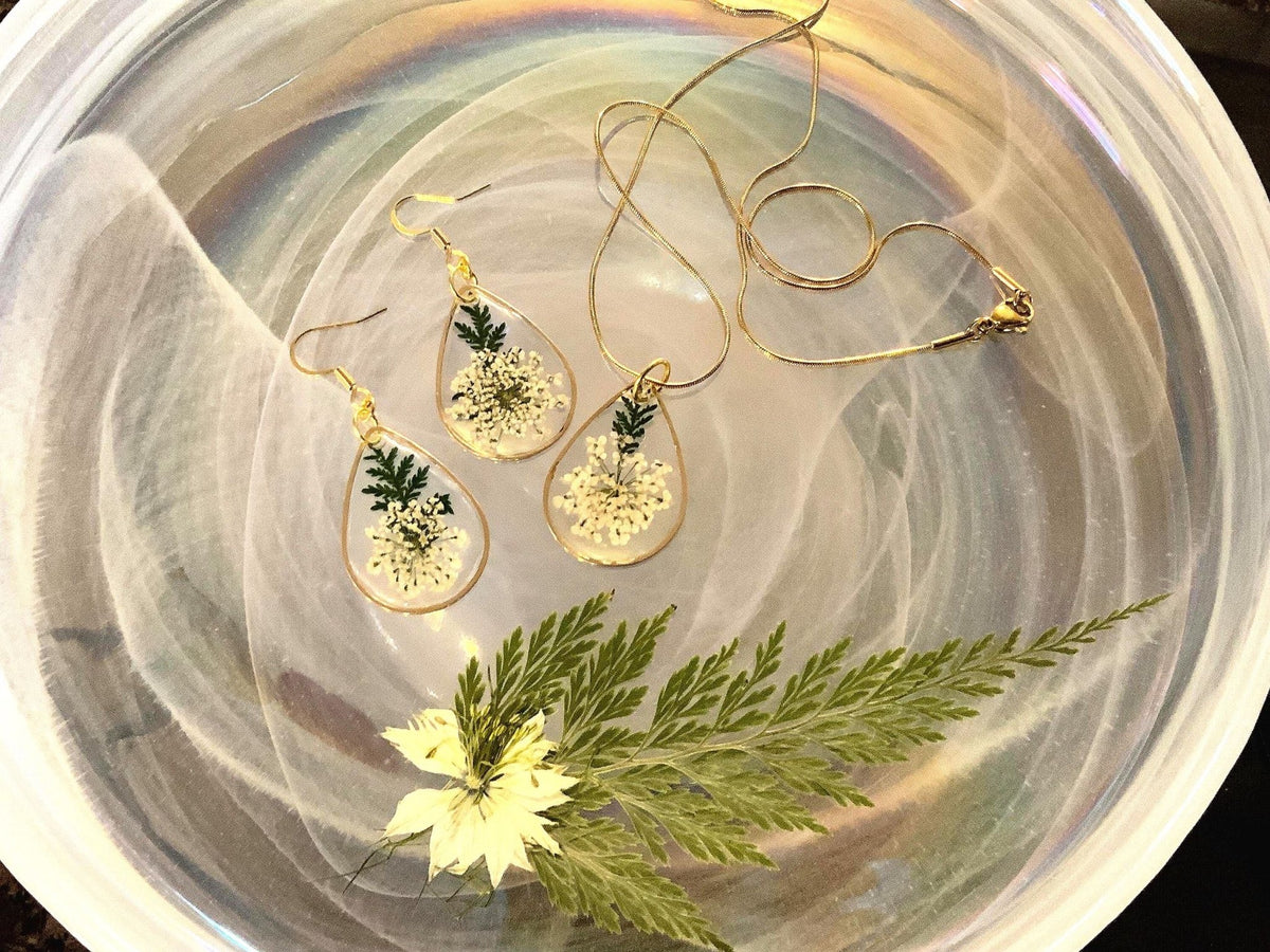 Queen Anne’s Lace Resin Jewelry Set – Handmade Necklace & Earrings - The Glossy Gift Shop