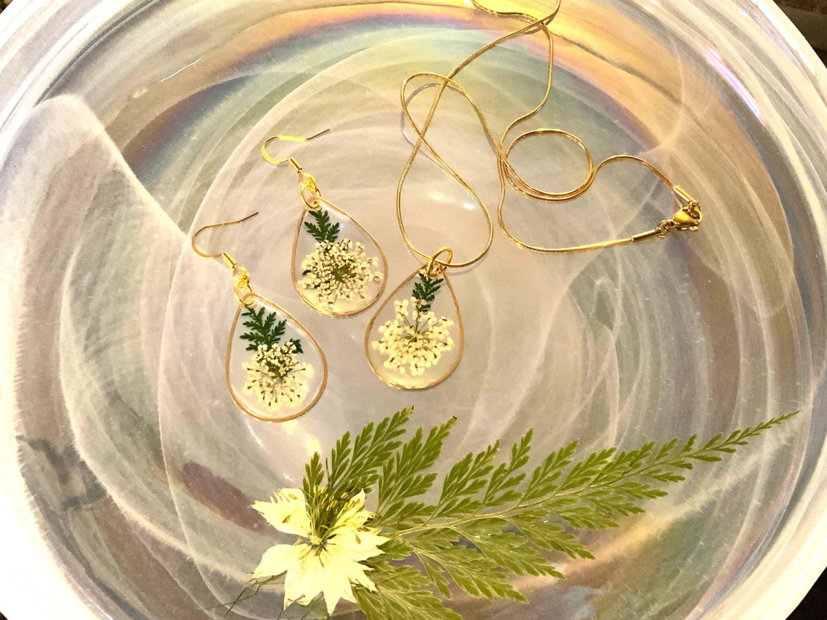 Queen Anne’s Lace Resin Jewelry Set – Handmade Necklace & Earrings - The Glossy Gift Shop