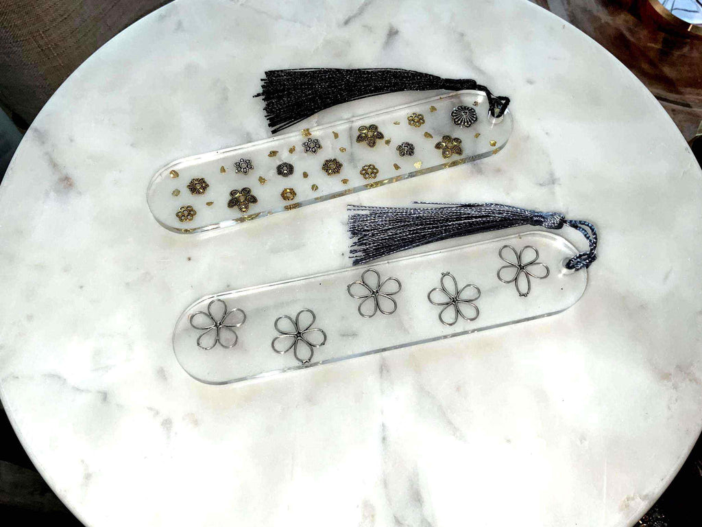 Resin Charm Bookmark – Choose Daisy, Floral, Football or Baseball - The Glossy Gift Shop