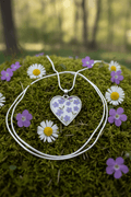 Tiny Flowers – Nature Retry
