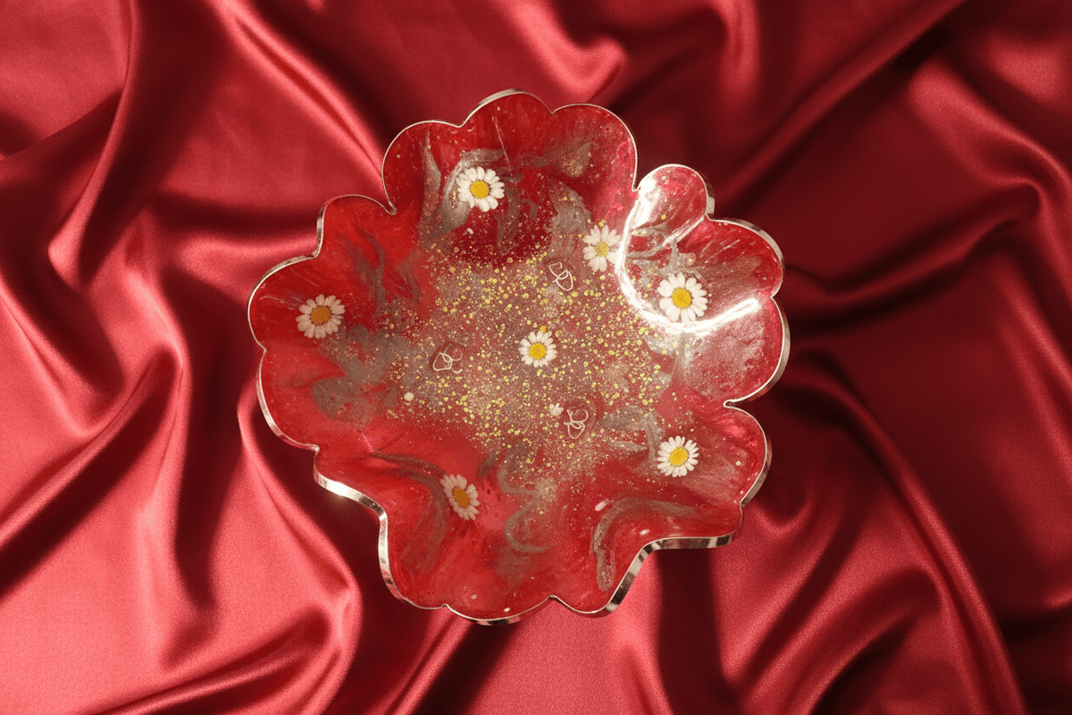 Valentine’s Day Daisy Resin Bowl – Red, White & Silver Decor - The Glossy Gift Shop