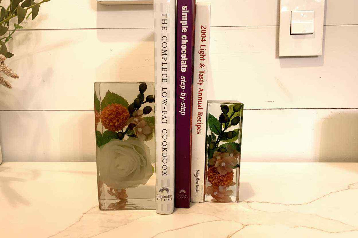 White Rose Resin Bookends – Handmade Floral Bookshelf Decor - The Glossy Gift Shop